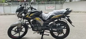 New TVS Stryker 125 2022 Black