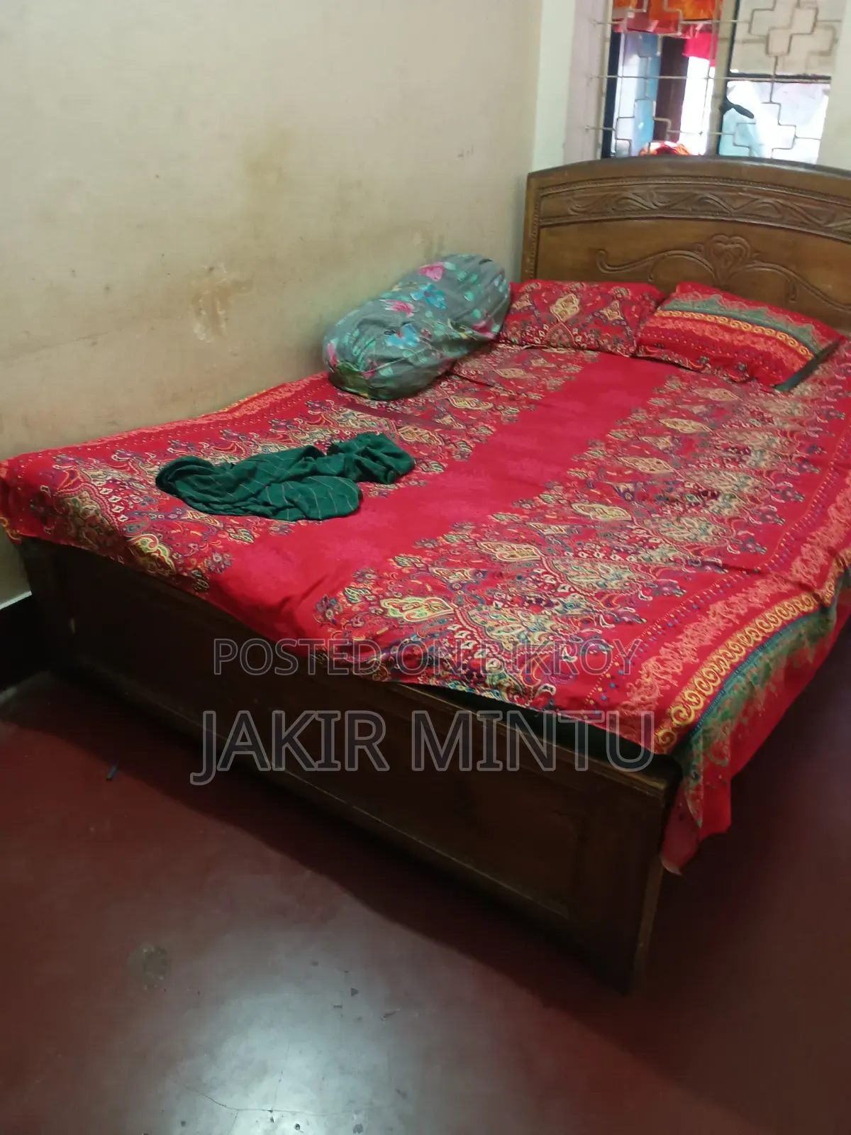 একটি খাট বিক্রি করা হবে