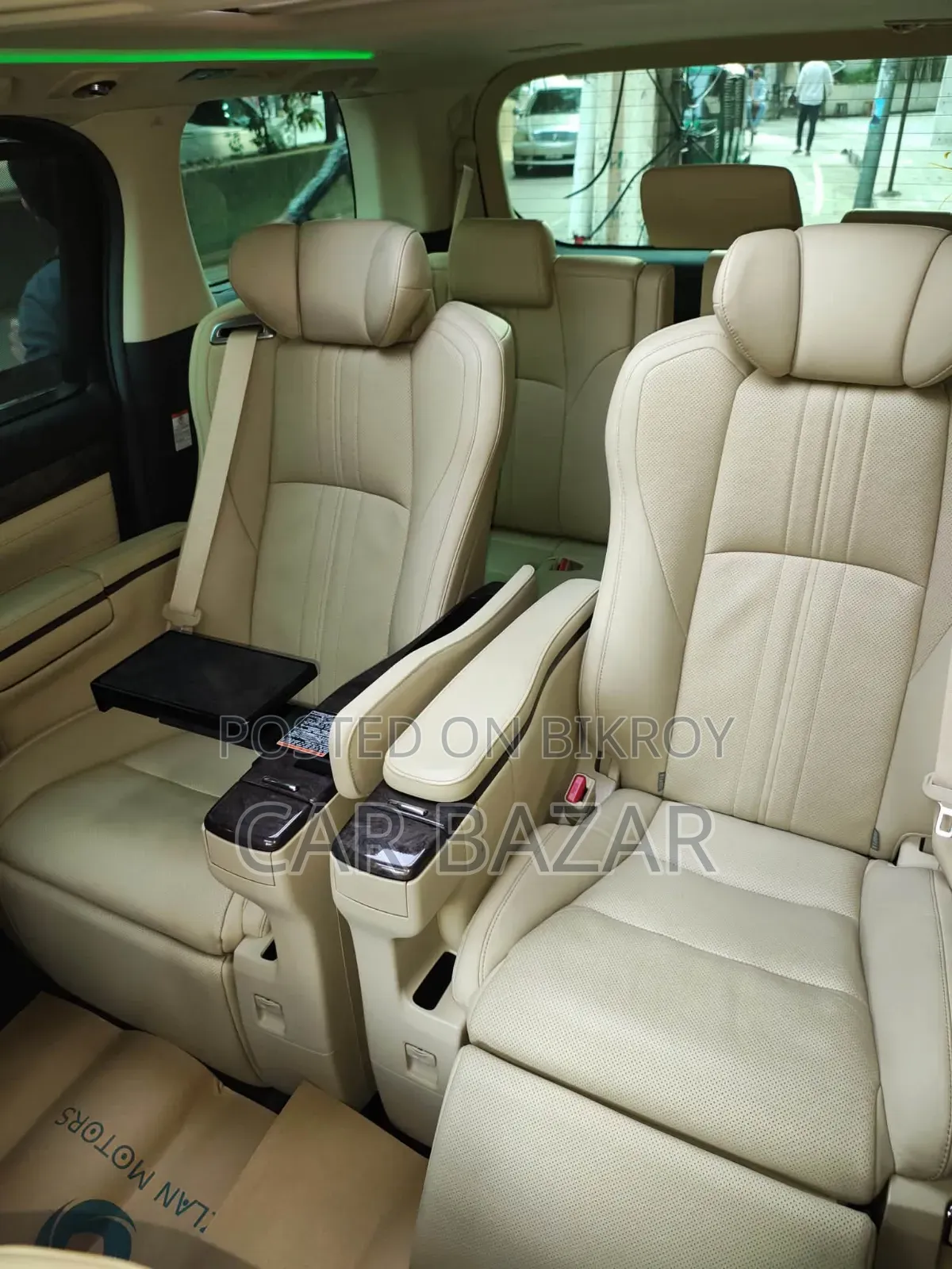 Toyota Alphard 2.5 Hybrid AWD 2021 Black