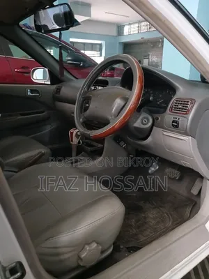 Toyota Corolla 2000 Pearl