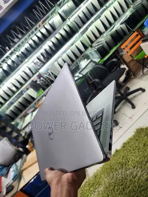 Laptop Dell Latitude 9520 16GB Intel Core i7 SSD 512GB