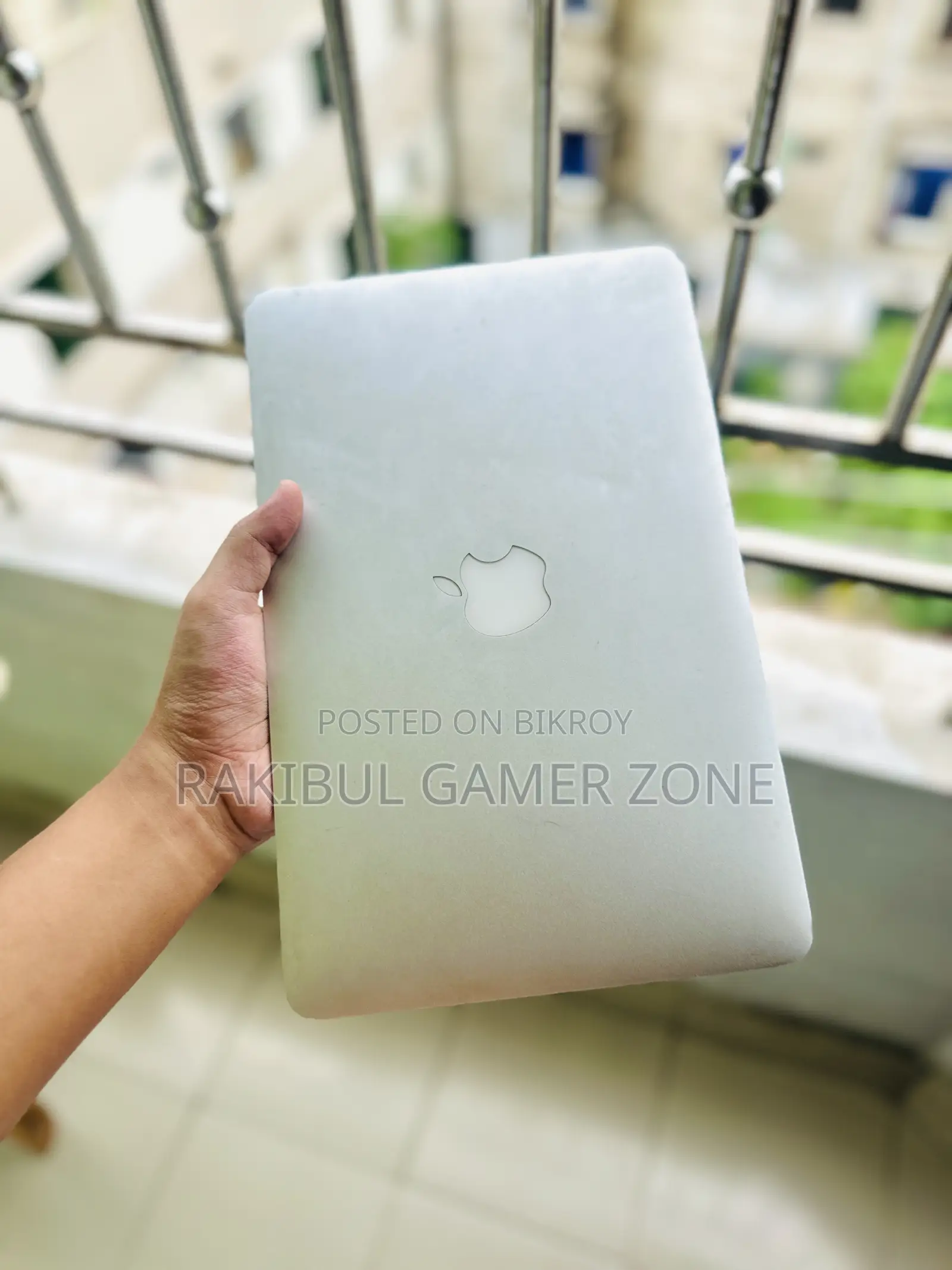 Laptop Apple MacBook Air 4GB Intel Core i5 SSD 128GB