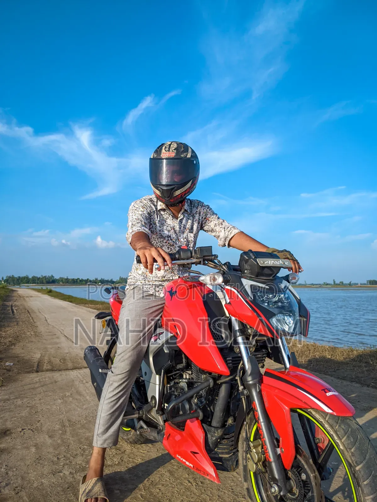 TVS Apache RTR 160 4V 2022 Red