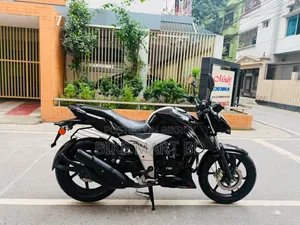 TVS Apache RTR 160 4V 2023 Black