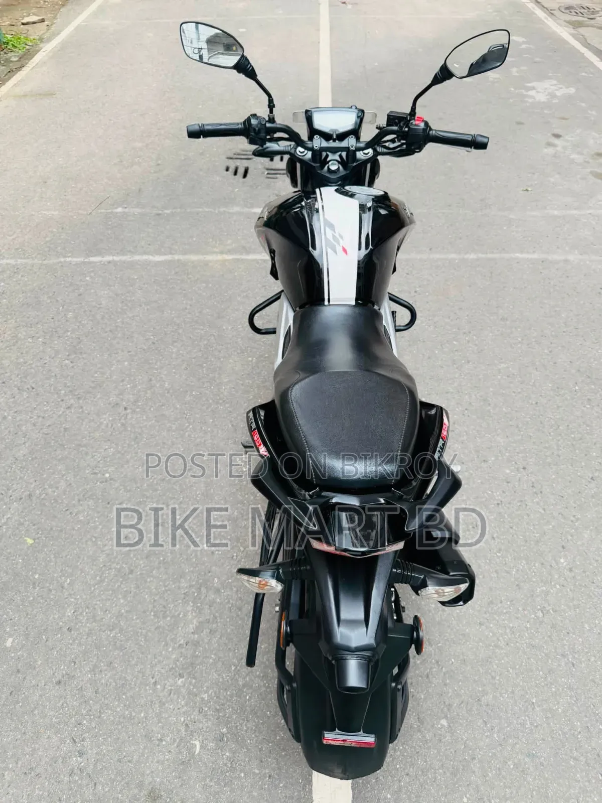 TVS Apache RTR 160 4V 2023 Black