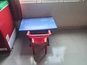 পড়ার টেবিল চেয়ার