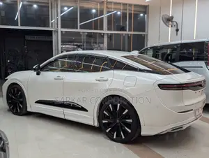 Toyota Crown 2022 Pearl