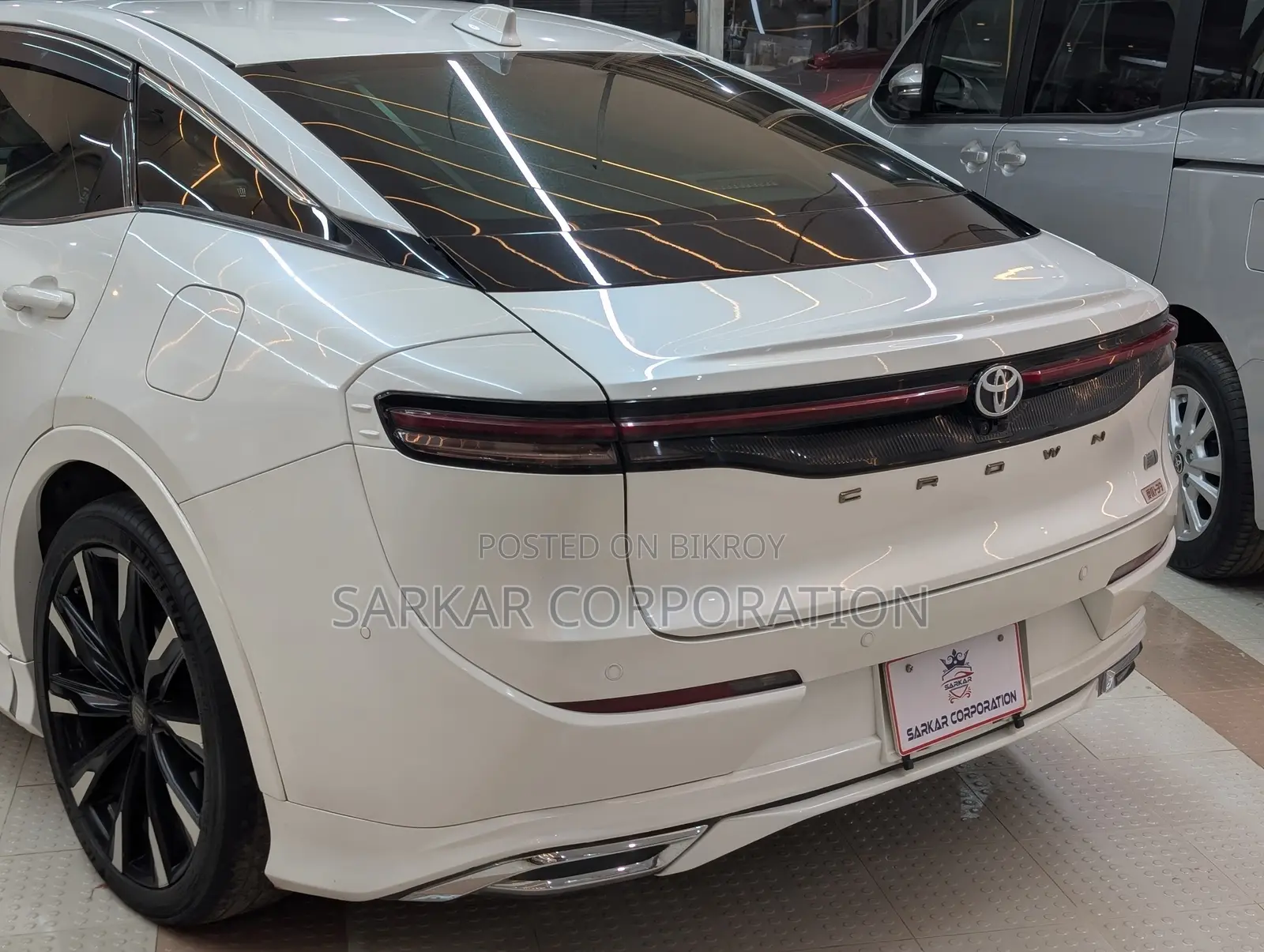 Toyota Crown 2022 Pearl