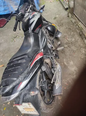 Bajaj Discover 100 2018 Black