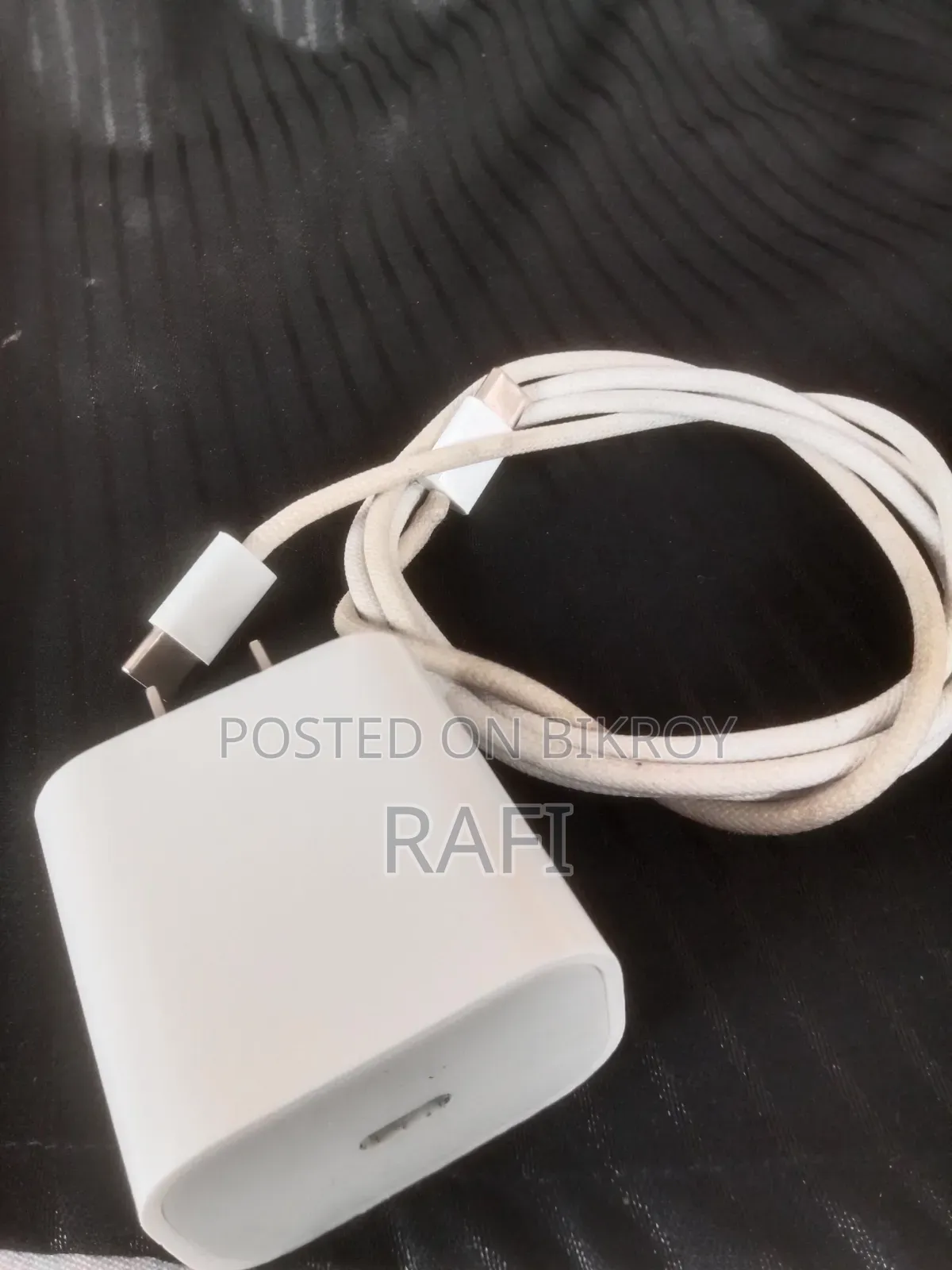 Apple iPhone Type C Adaptor With Also Cables.