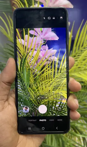 Samsung Z 16 GB Green