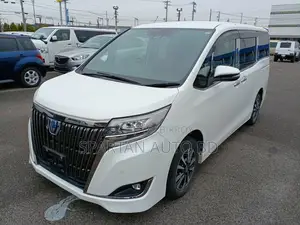 Toyota Esquire 2020 Pearl