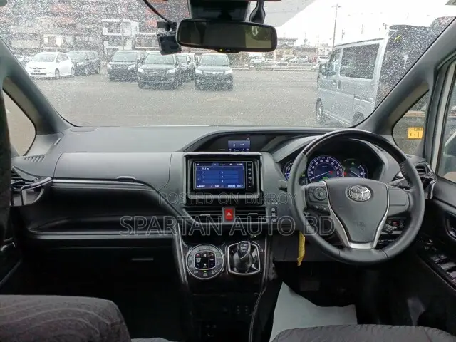 Toyota Esquire 2020 Pearl