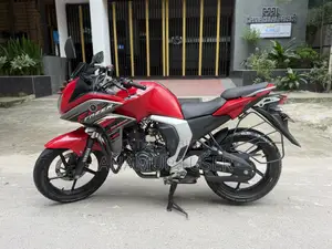 Yamaha Fazer FI V2 2025 Red