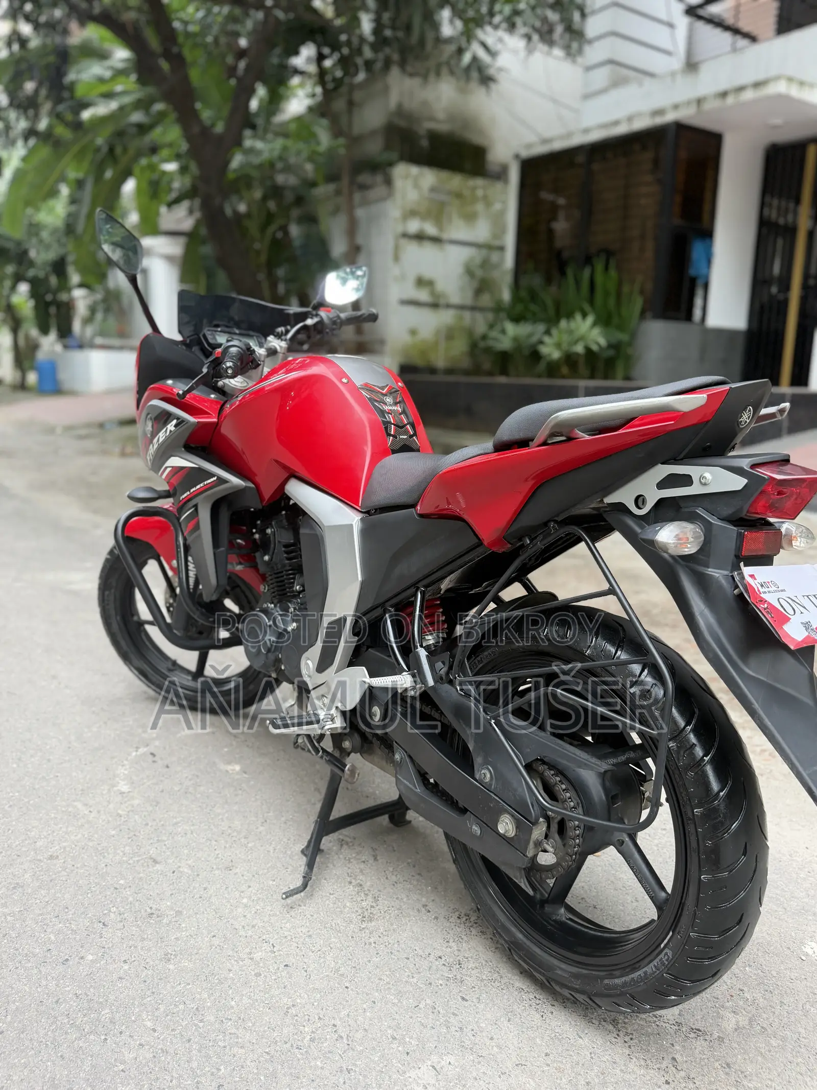Yamaha Fazer FI V2 2025 Red