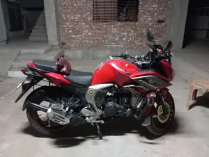 Yamaha FZS V2 2022 রেড