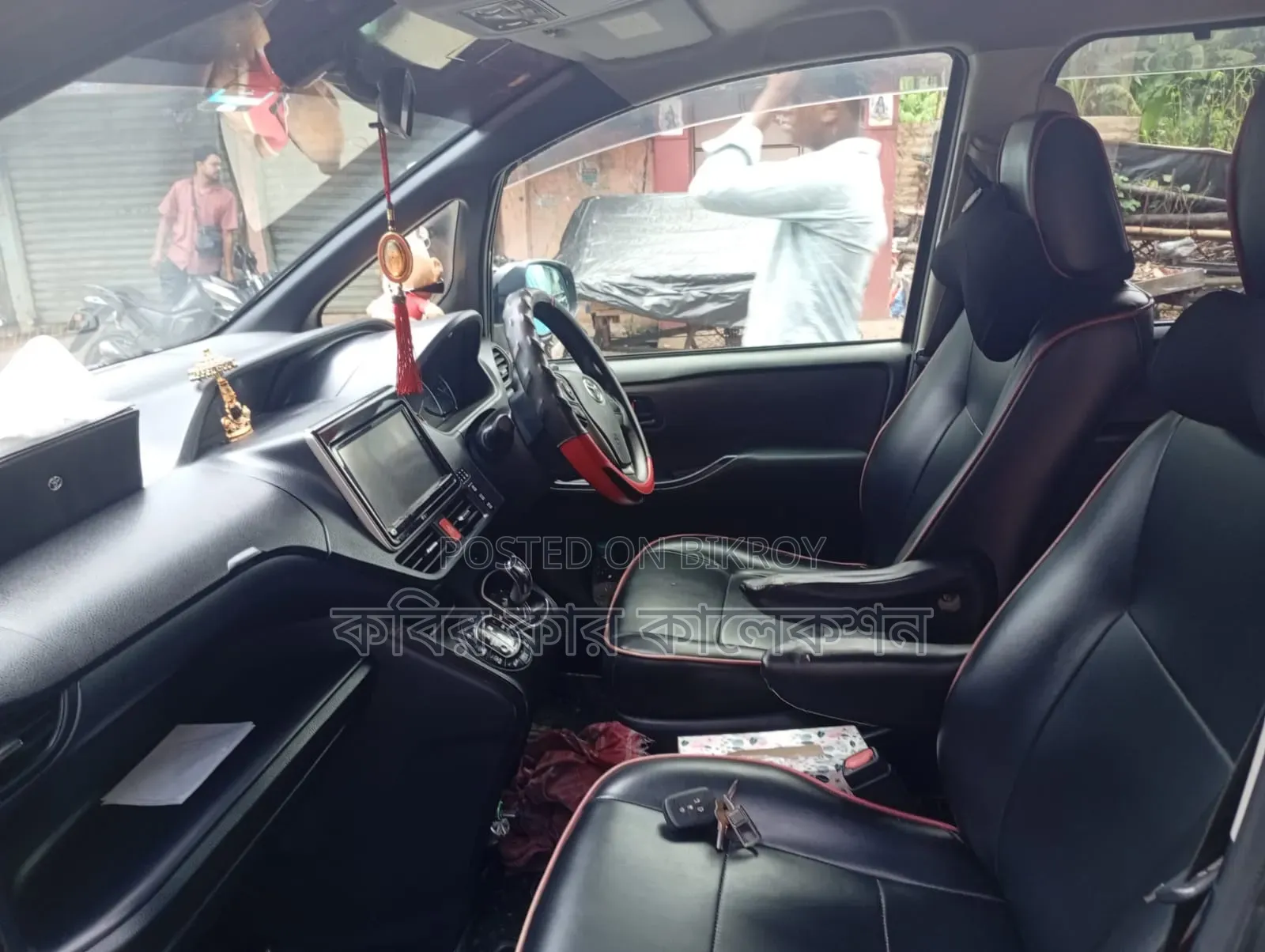 Toyota Esquire 2014 Black