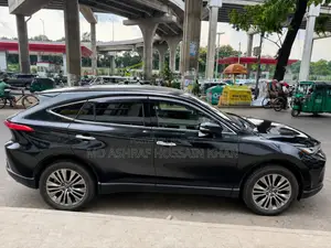 Toyota Harrier 2.5 Hybrid 2021 Black