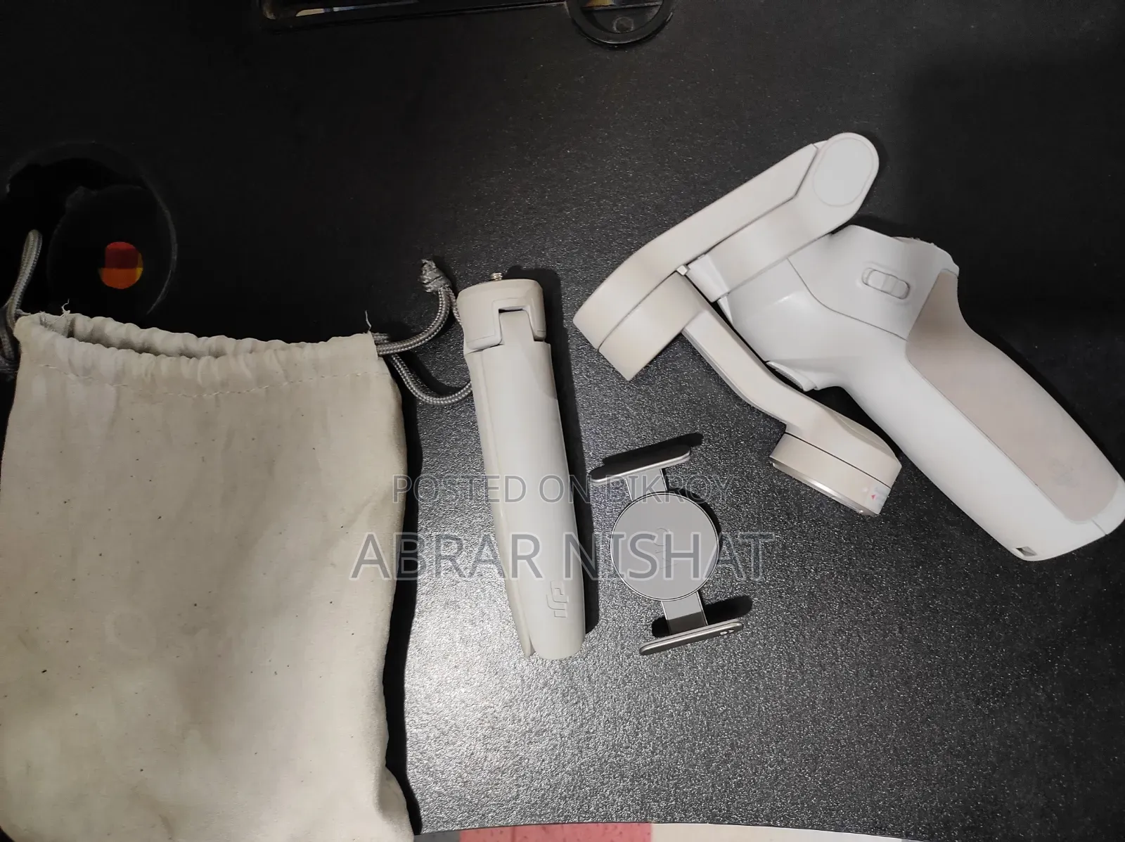 DJI Osmo Mobile SE Looking New