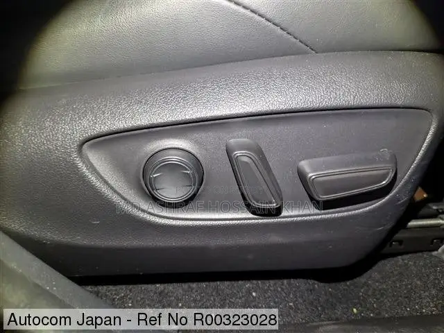 Toyota Harrier 2.5 Hybrid 2021 Black
