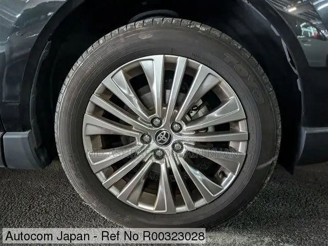 Toyota Harrier 2.5 Hybrid 2021 Black