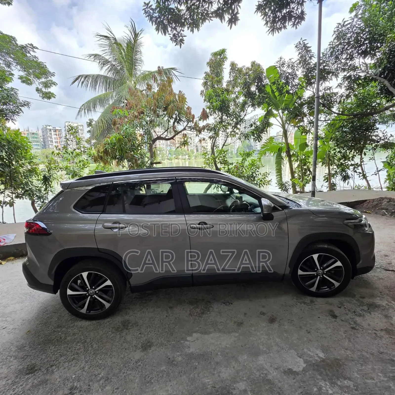 Toyota Corolla Cross 1.8 Hybrid FWD 2021 Brown
