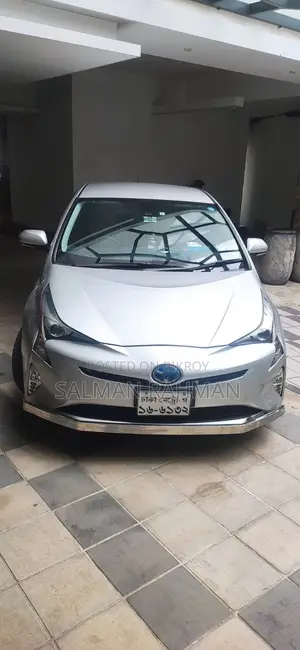 Toyota Prius Four Touring 2018 Silver
