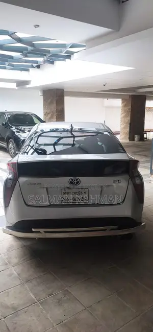 Toyota Prius Four Touring 2018 Silver