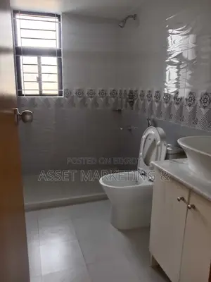 3bdrm Apartment in Bashundhara, Basundhara for sale