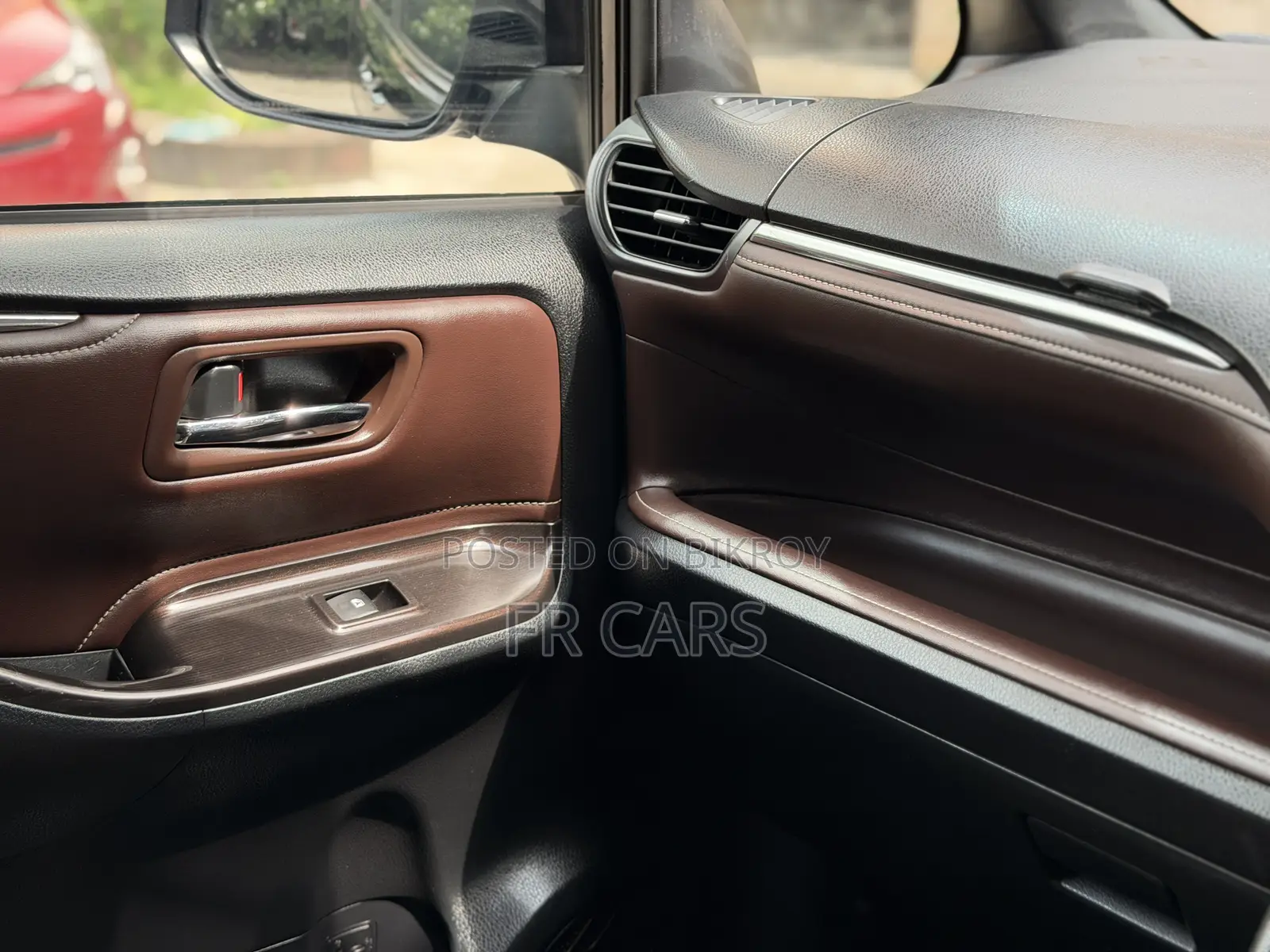 Toyota Esquire 1.8 FWD Hybrid (7 seater) 2018 Purple