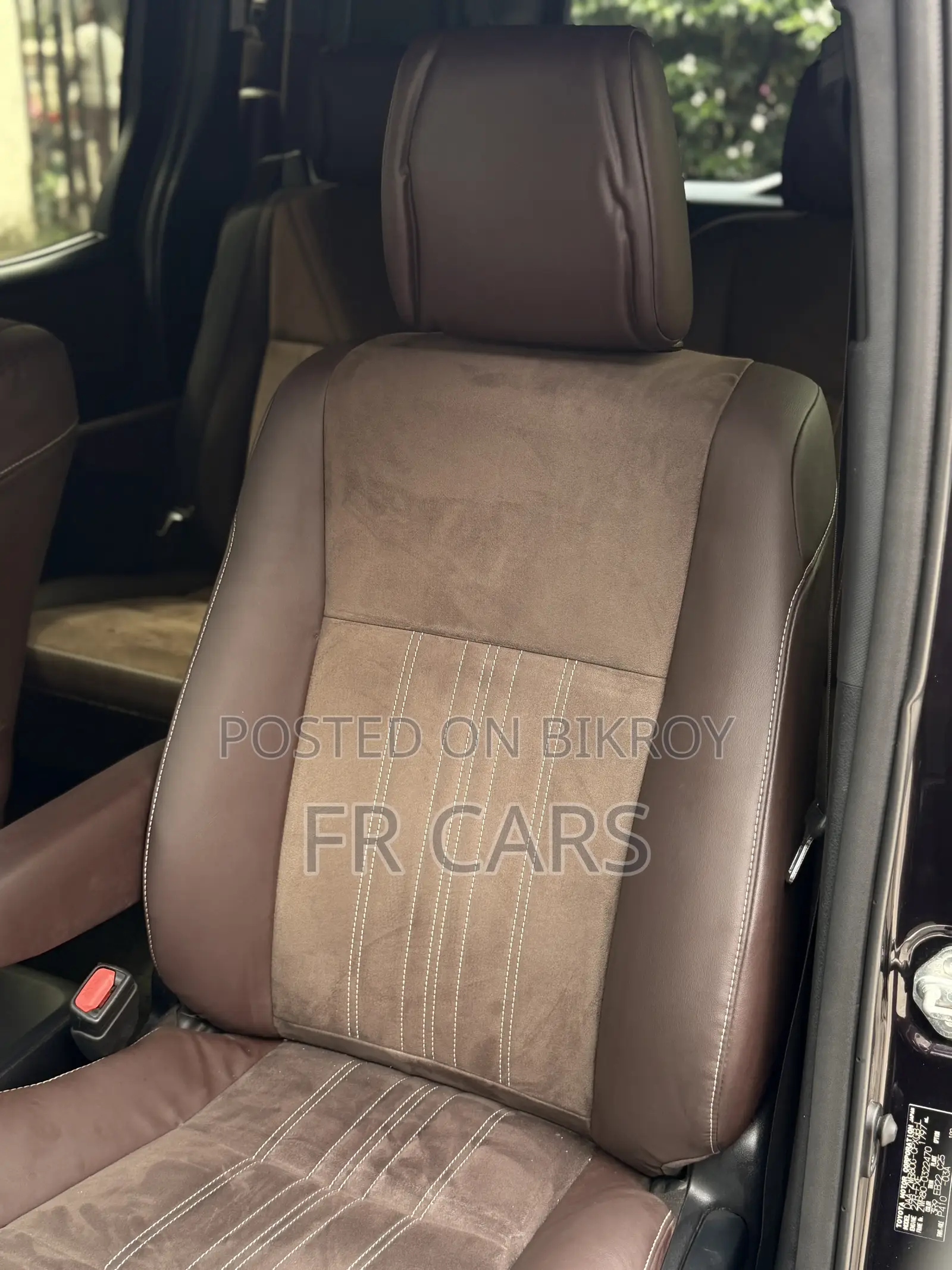 Toyota Esquire 1.8 FWD Hybrid (7 seater) 2018 Purple