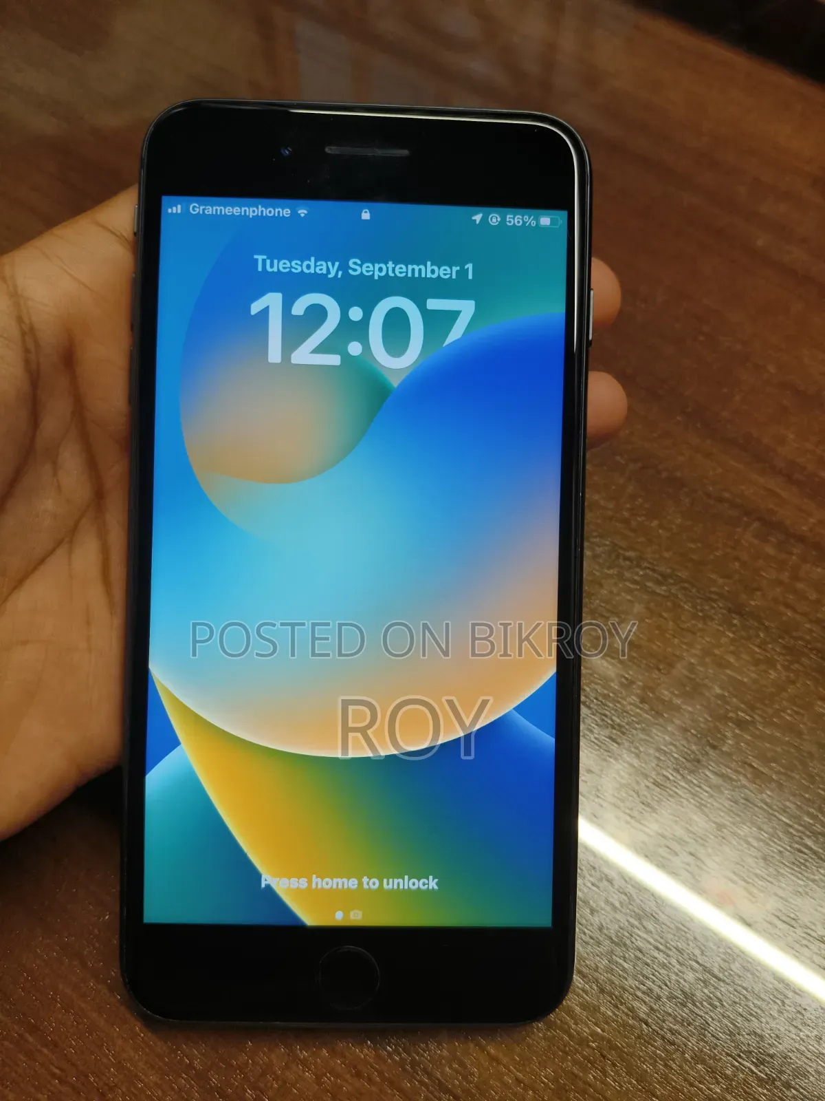 Apple iPhone 8 Plus 64 GB Black