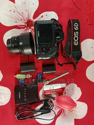 Canon EOS 6D Full Frame Body With 50mm Prime Lens.📸