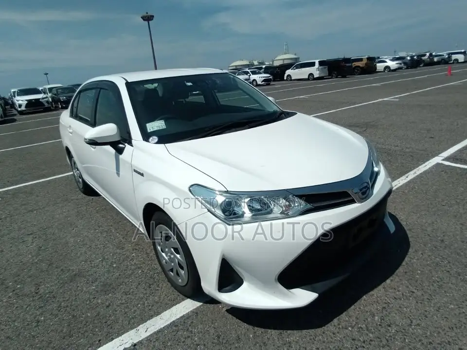 Toyota Axio 2021 White