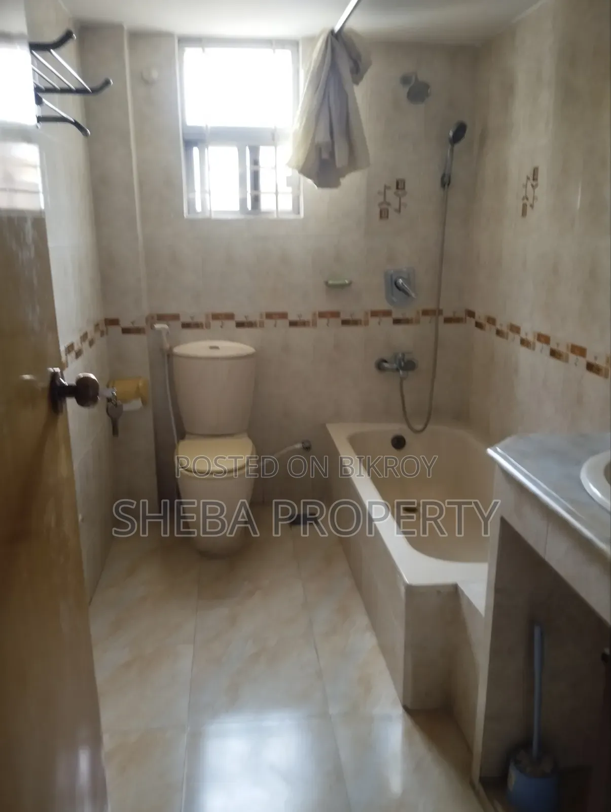 4bdrm Apartment in Anz, Gulshan for sale
