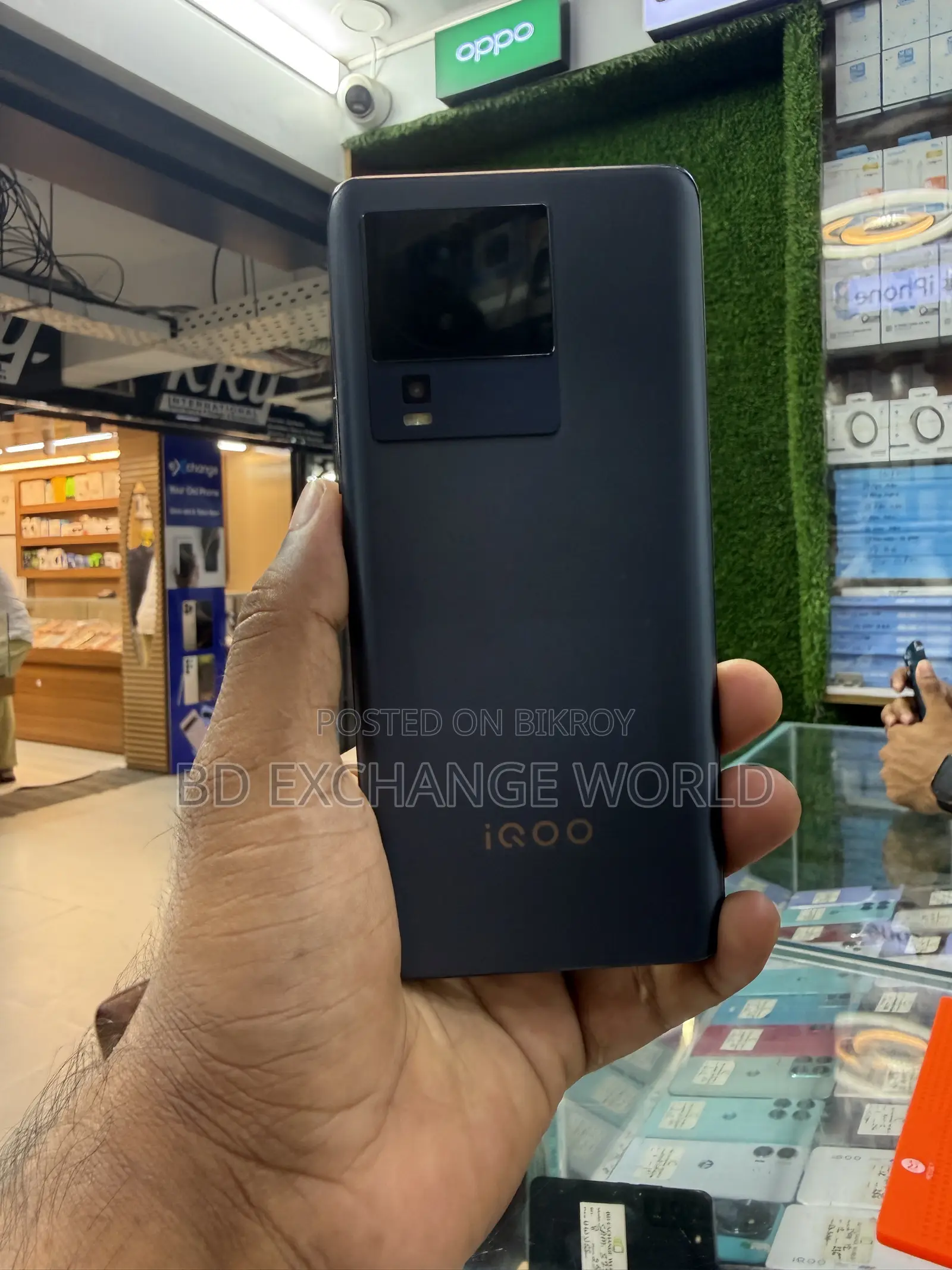 iQOO 256 GB Blue
