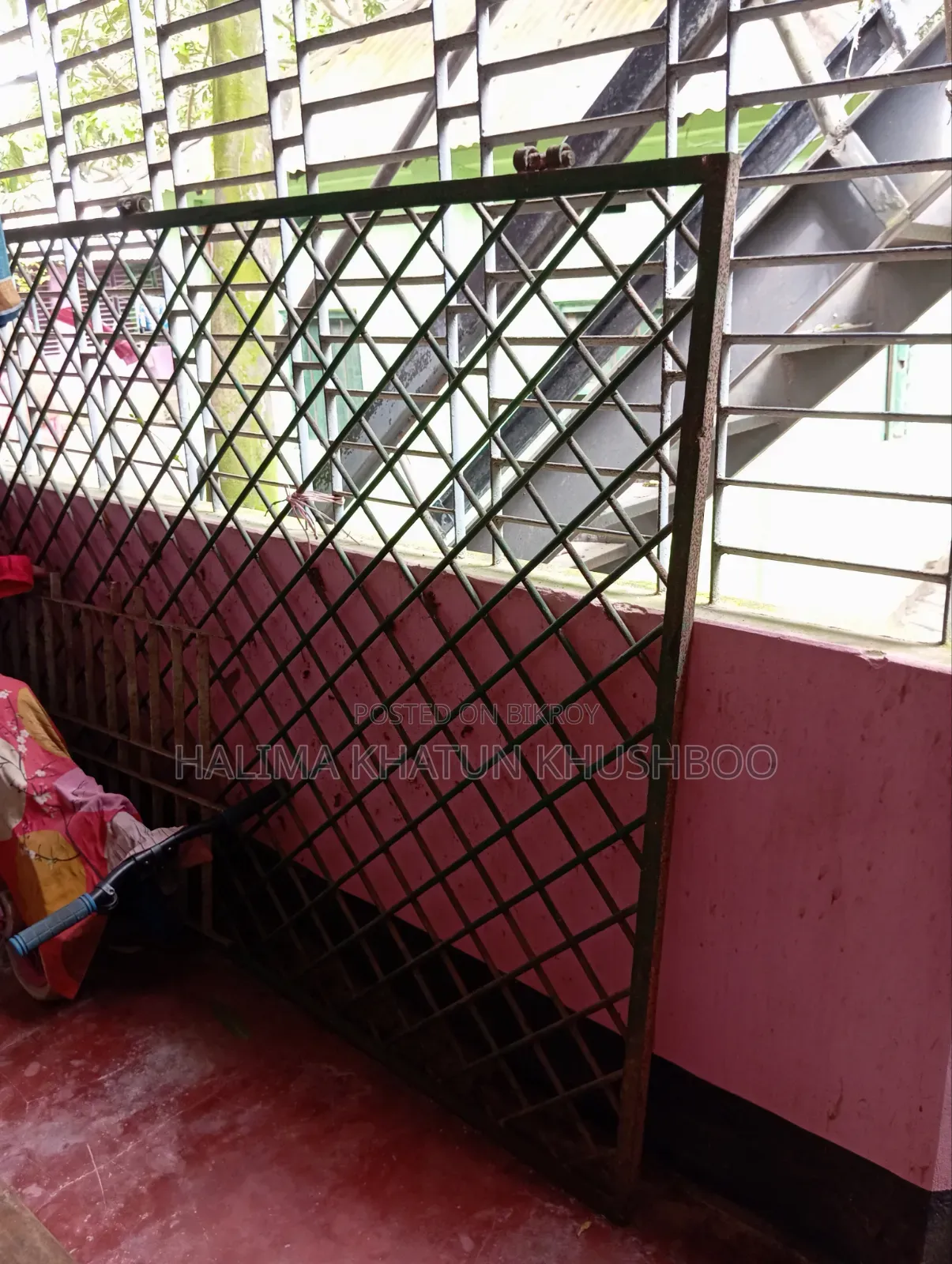 লোহার গ্রিলের গেইট বিক্রি করা হবে