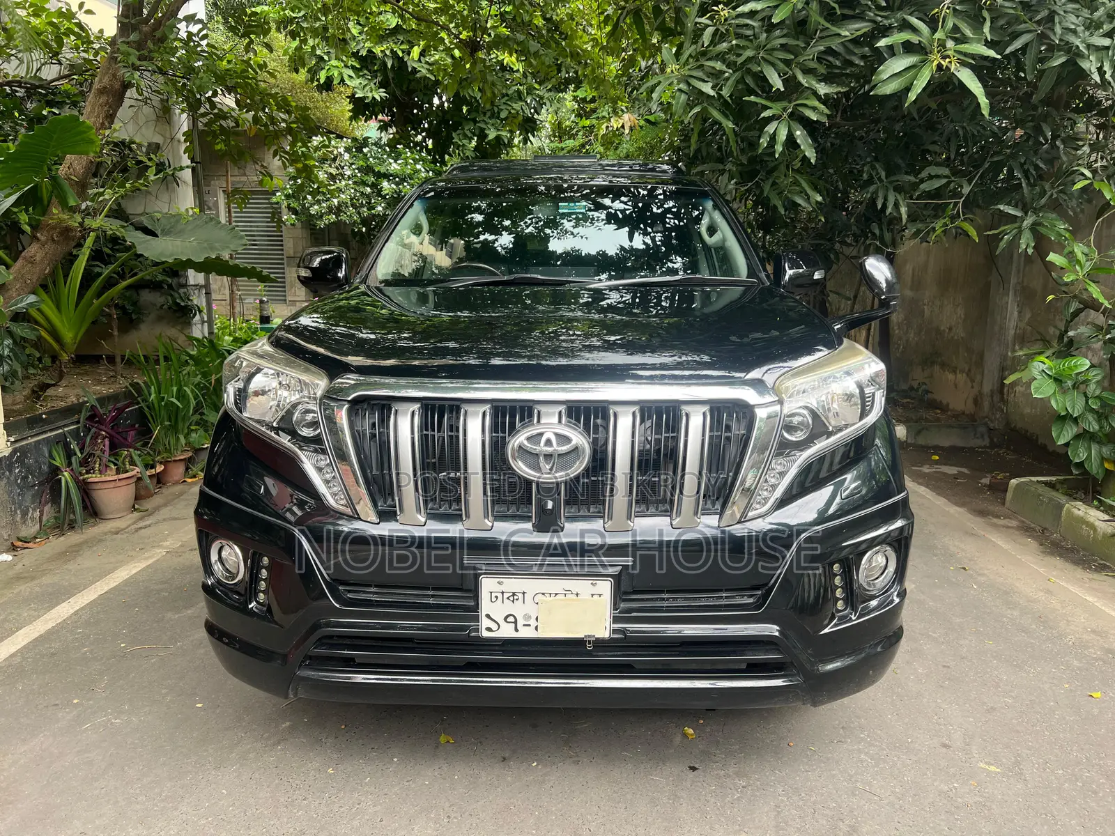 টয়োটা ল্যান্ড ক্রুজার প্রাডো ২০১৪ কালো