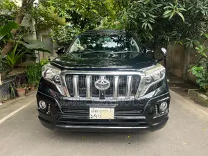 টয়োটা ল্যান্ড ক্রুজার প্রাডো ২০১৪ কালো