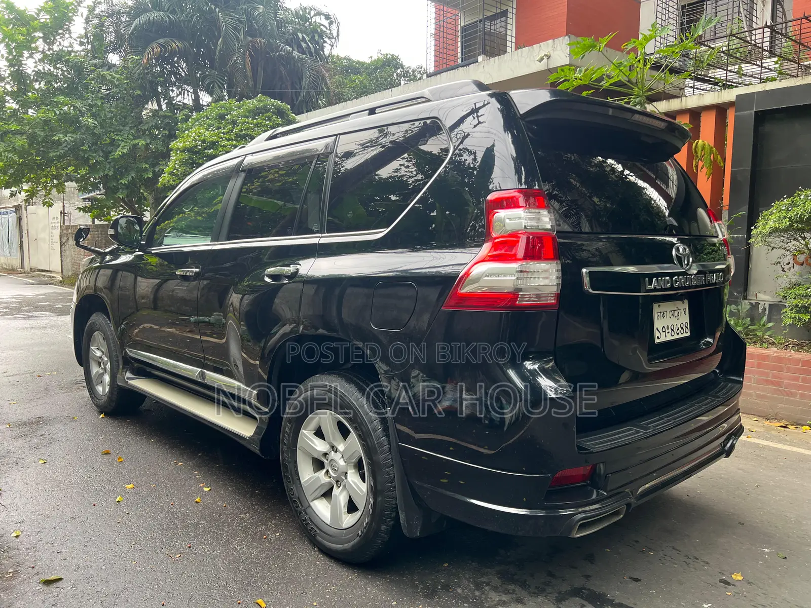 টয়োটা ল্যান্ড ক্রুজার প্রাডো ২০১৪ কালো