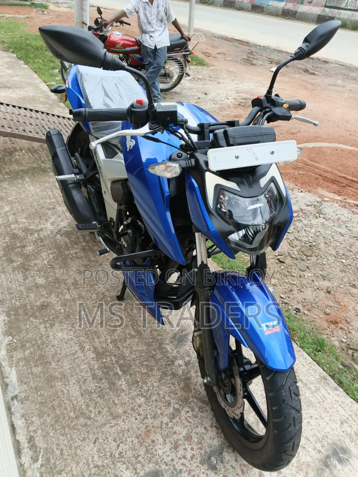 New TVS Apache RTR 160 4V 2024 Blue