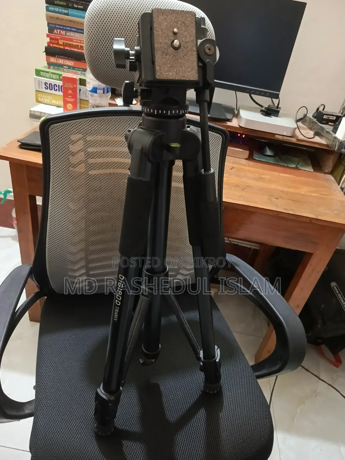 Canon EOS 250D With 2 Lenses & Accessories – Almost Like New