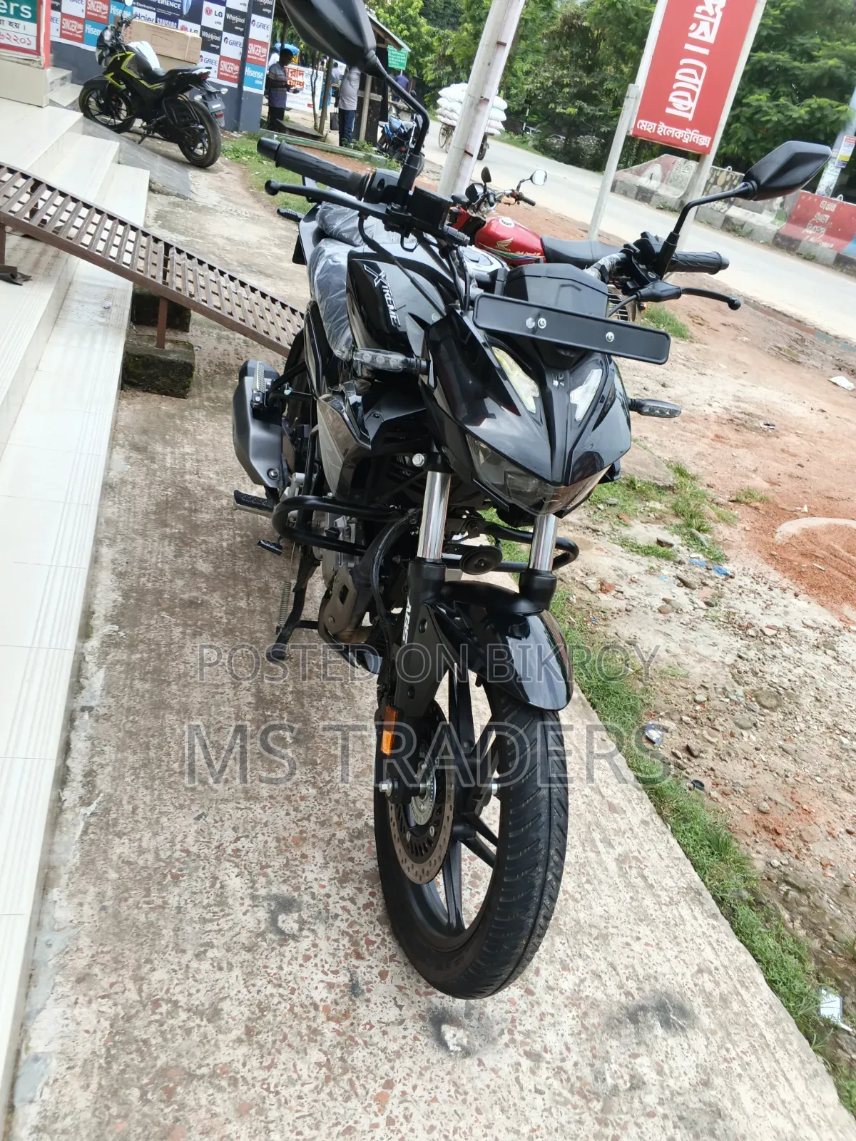 New Hero Xtreme 125R 2026 Black