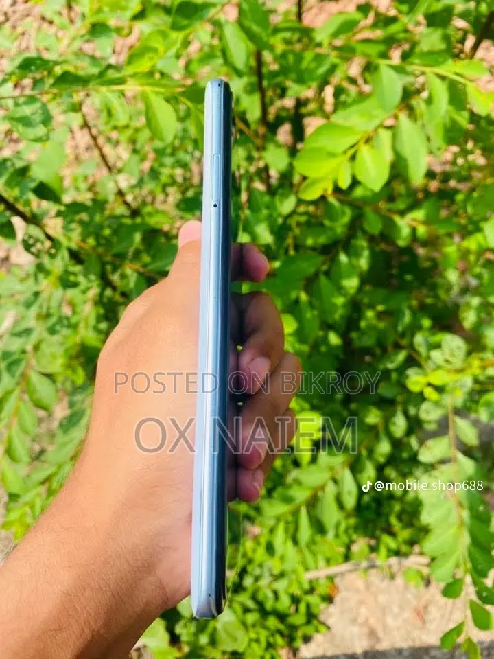টেকনো ক্যামন ১৬ ৬৪ জিবি সাদা