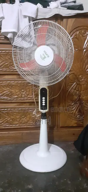 ক্লিকের স্ট্যান্ড ফ্যান