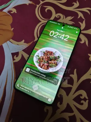 Vivo V50e 256 GB Purple