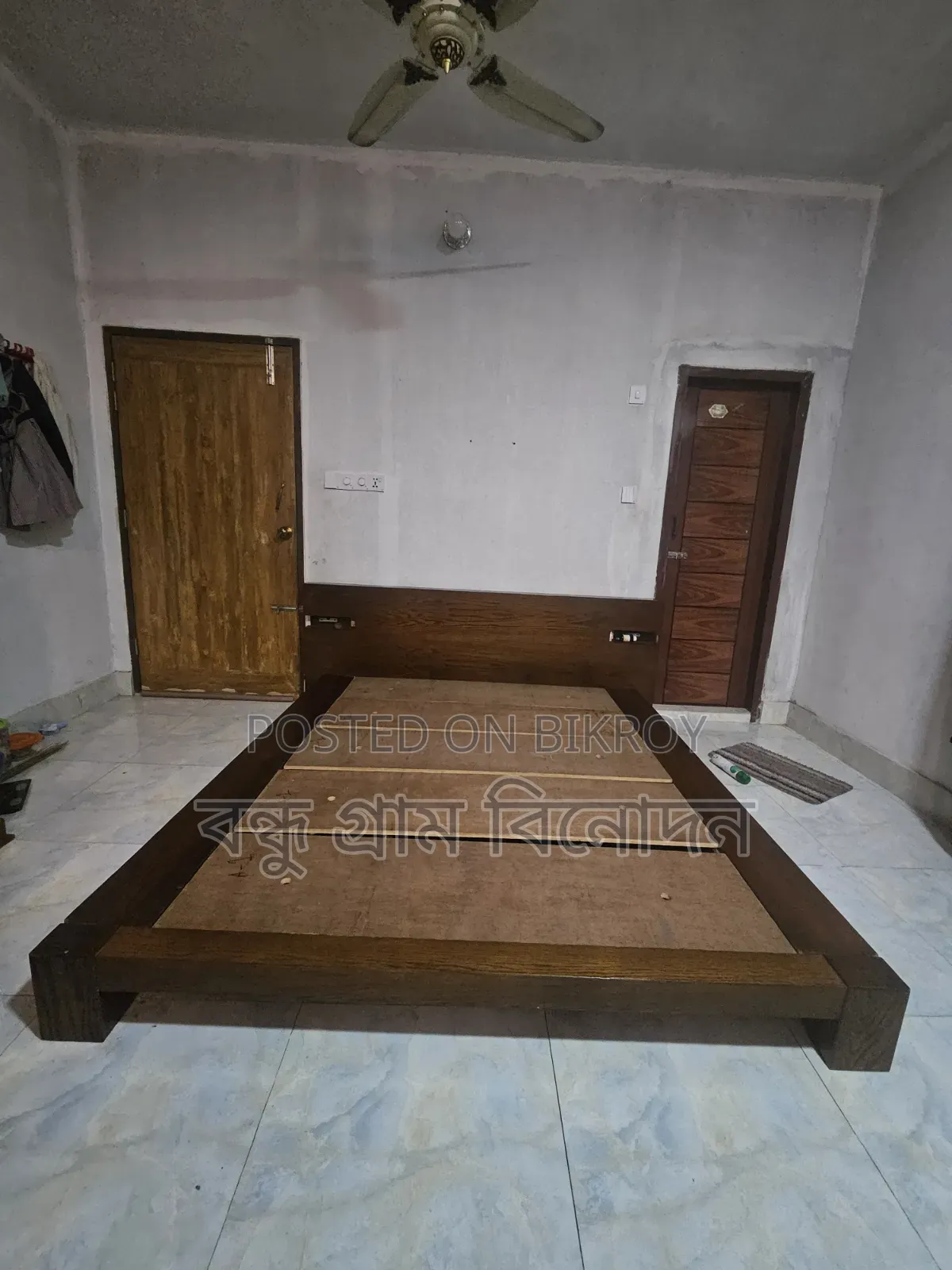খাটটি বিক্রি হবে