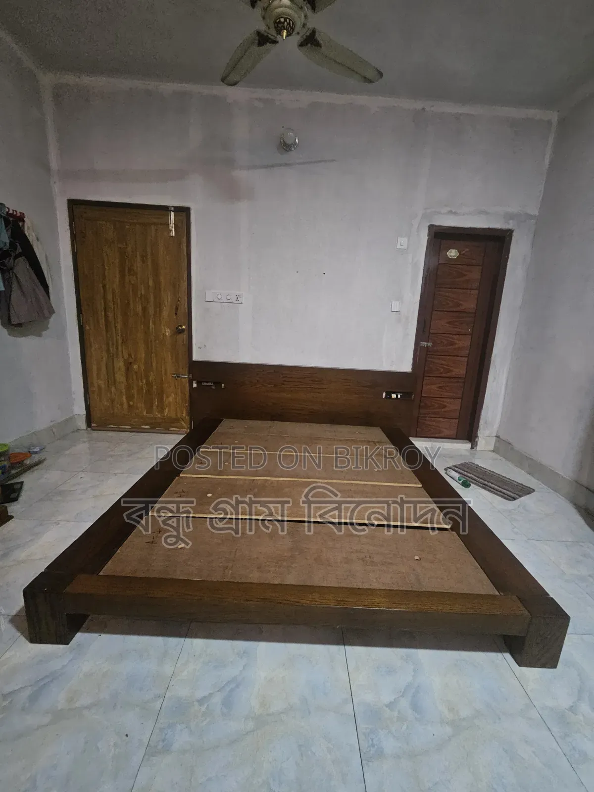 খাটটি বিক্রি হবে