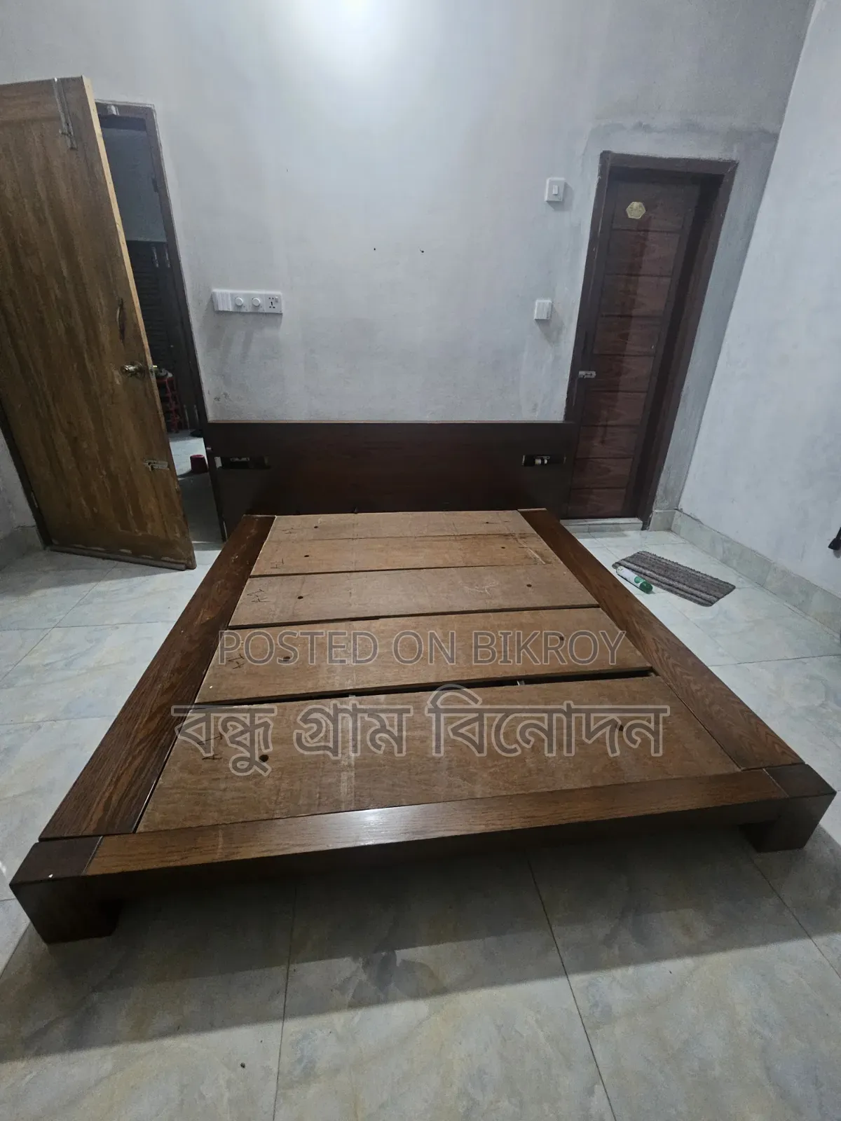 খাটটি বিক্রি হবে