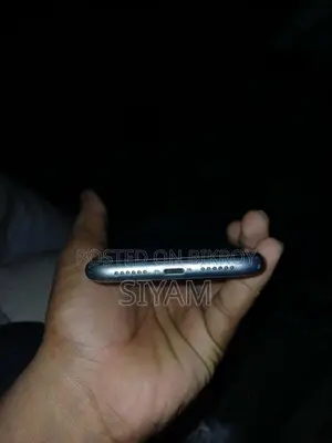 Apple iPhone 11 64 GB Blue